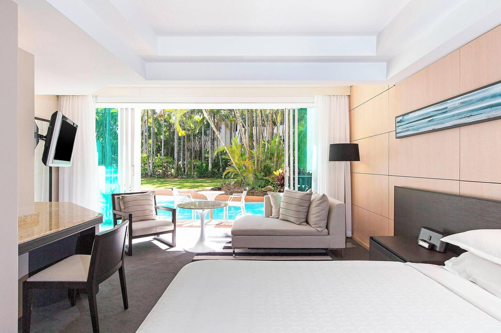 Room, King Bed, Lagoon View
