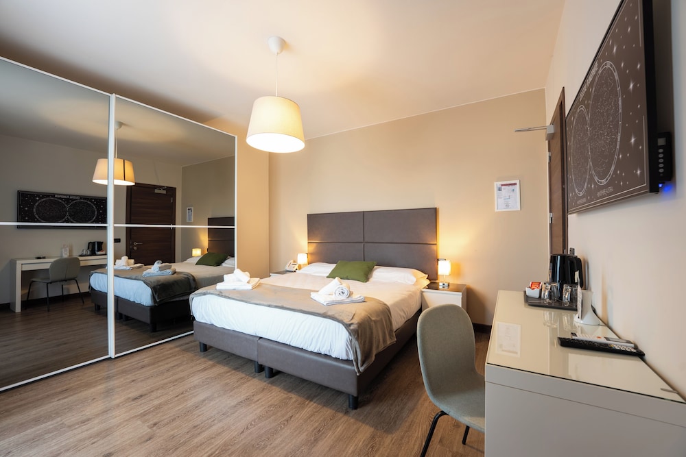 SUPERIOR, DOUBLE BED