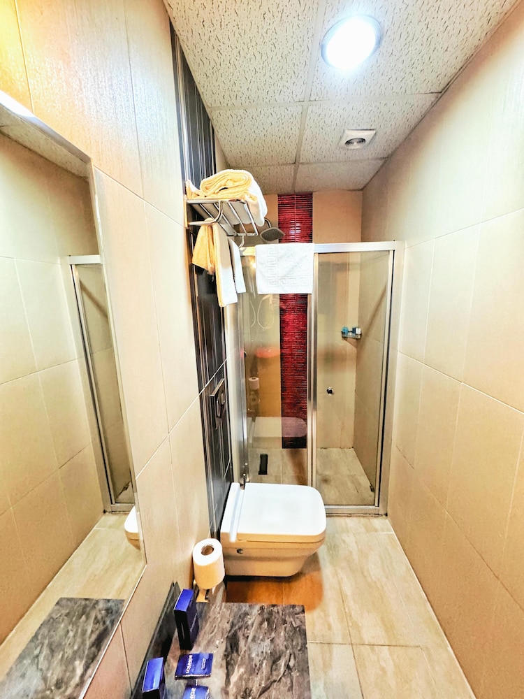 Lounge Boutique Hotel 49/50