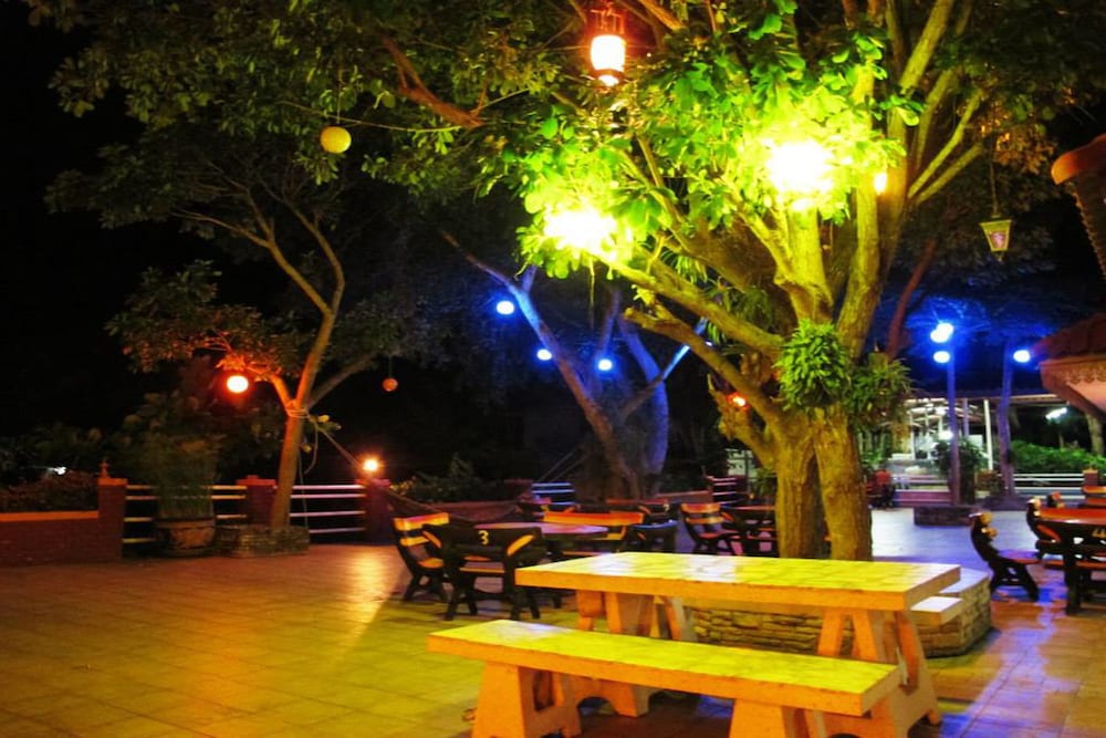 Rimkaeng Resort 32/35