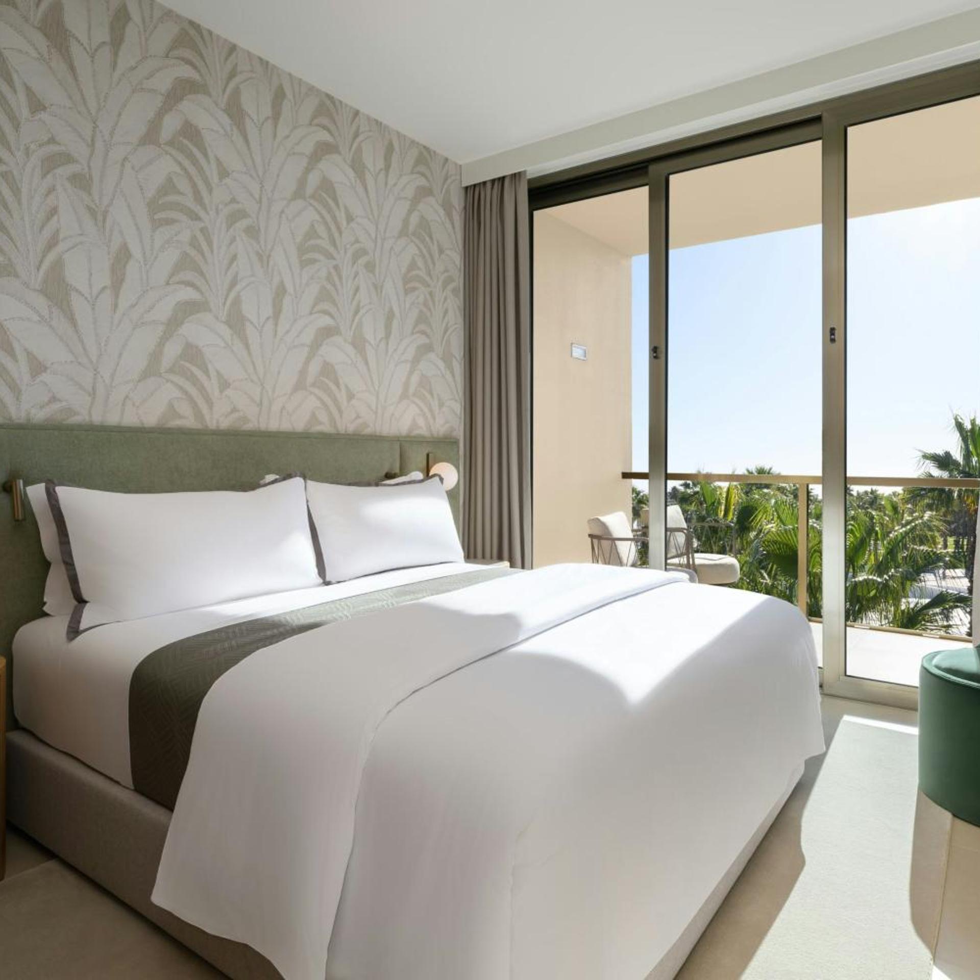 3 Bedrooms, Suite, Sea View, Balcony