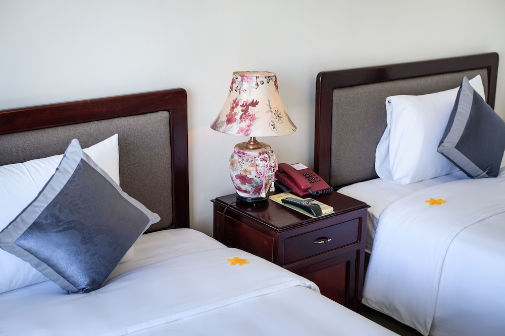 Baly Hotel 13/72