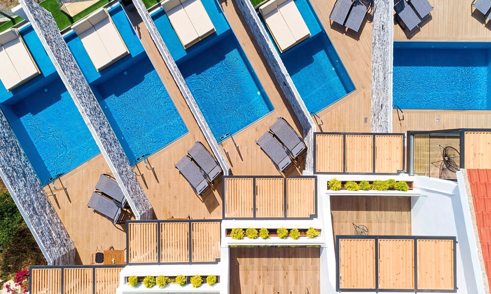 Aelia Suites 37/63