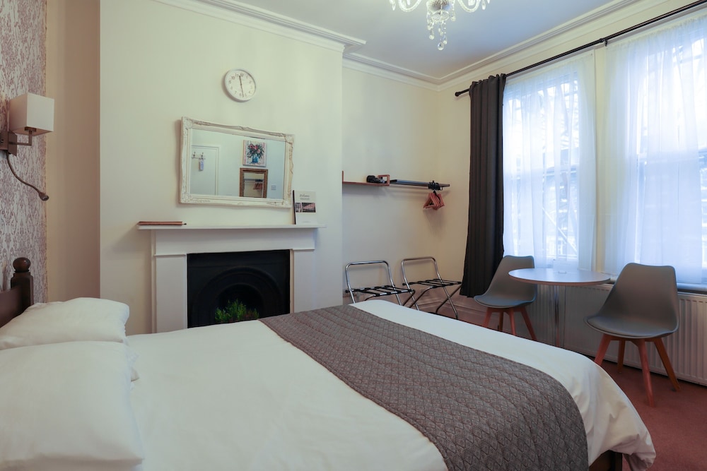 Room, King Bed