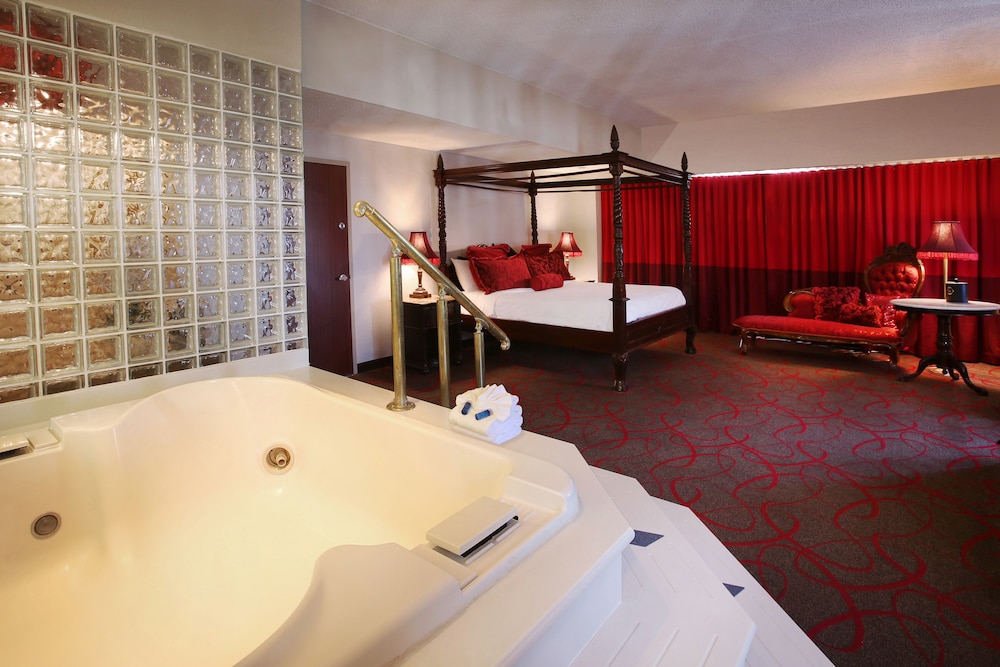 The Claridge Hotel 40/64