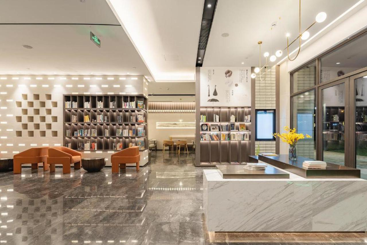 Atour Hotel Shanghai New International Expo Center Yanggao South Road Metro Station 21/24
