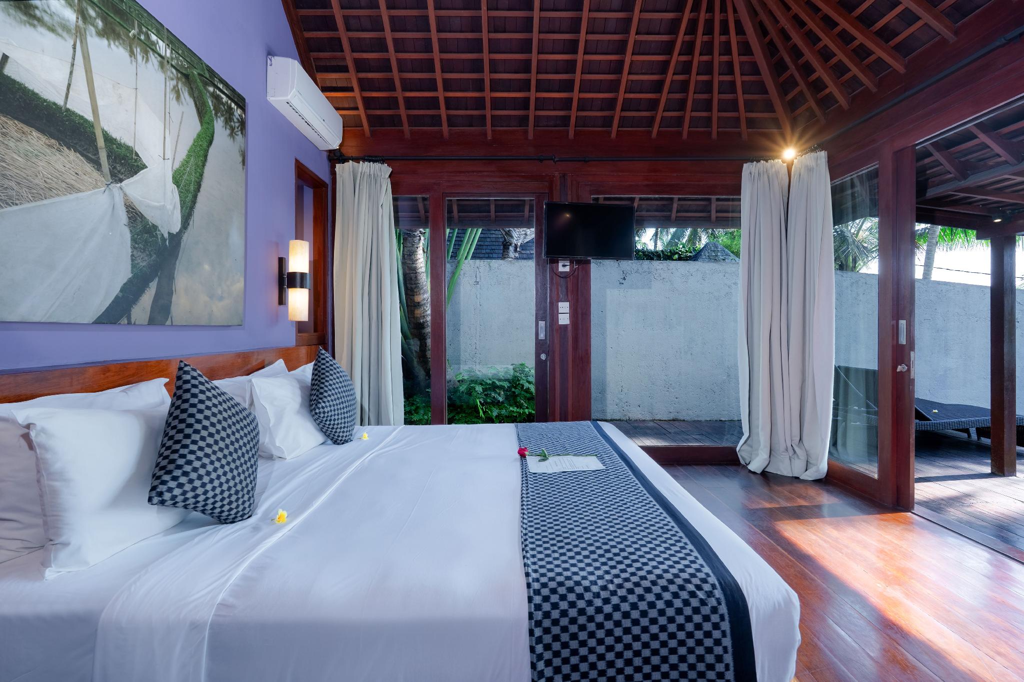 Room, King Bed, Rice Field View
