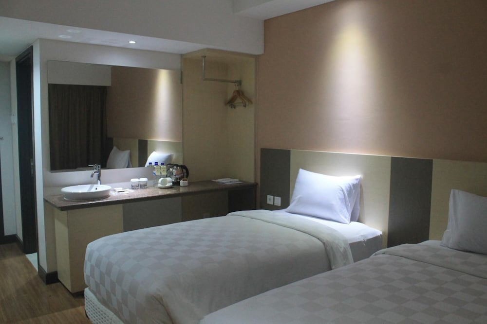 Dalton Hotel 25/58