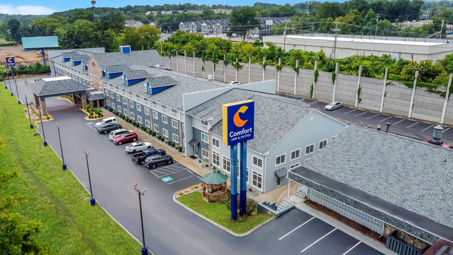 Comfort Inn & Suites Nashville Near Tanger Outlets I-24 Antioch 14/21