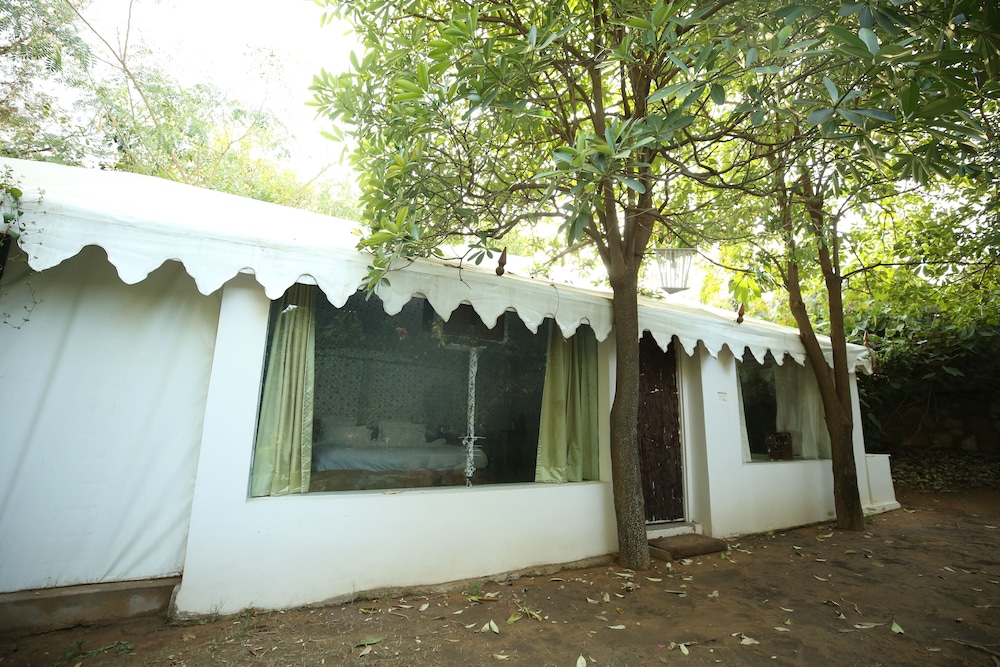 Lohagarh Fort Resort 4/91