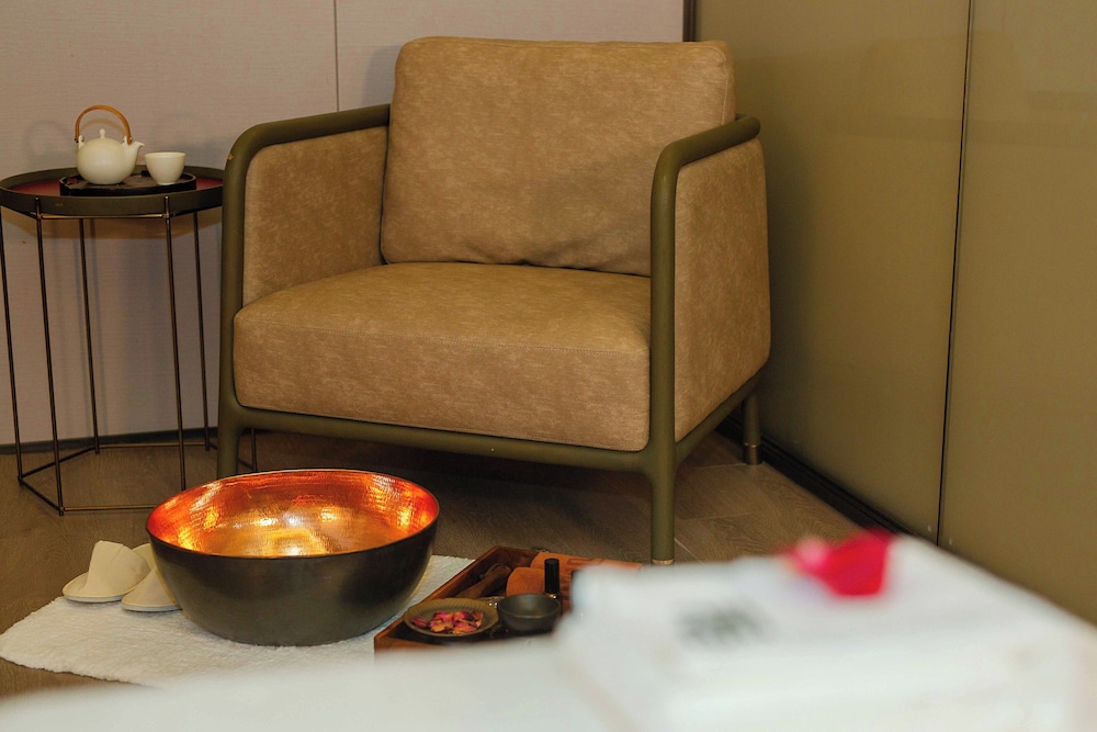 JOYA Shanghai Gubei Hotel 44/73