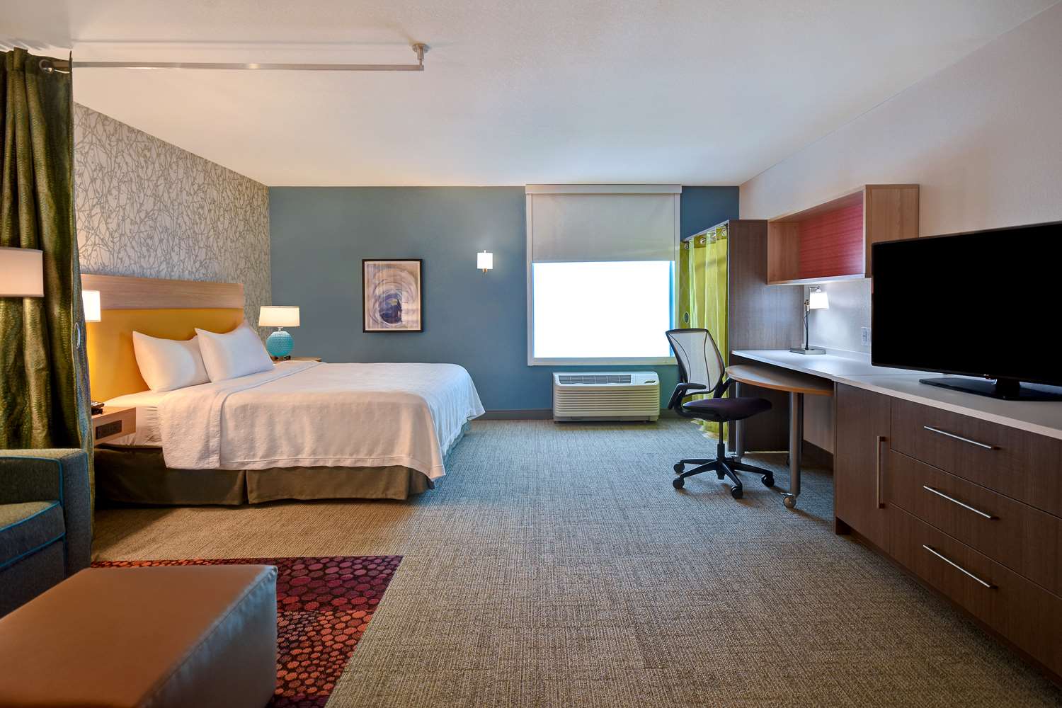 Studio, Suite, King Bed, Accessible