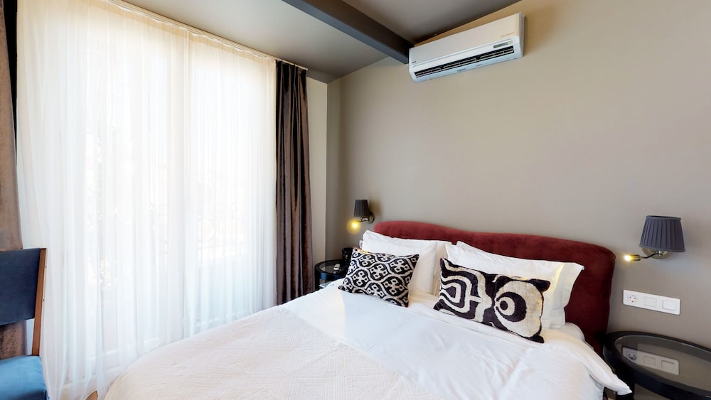 Faik Pasha Hotels 17/76