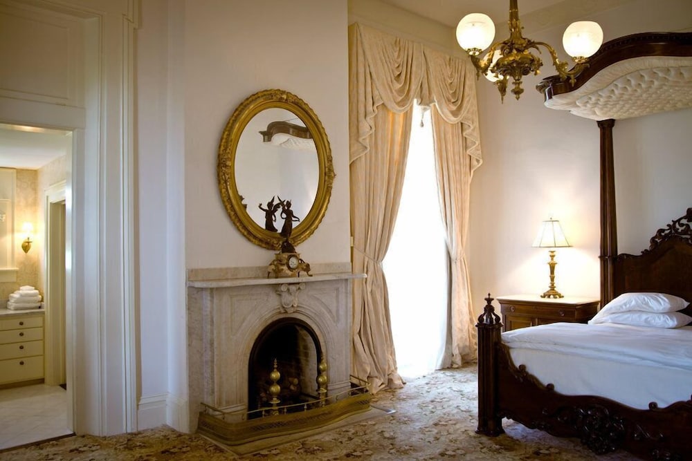 Dunleith Historic Inn 31/57