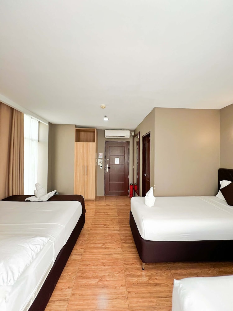 Cebu Capitol Central Hotel and Suites powered by Cocotel 22/55