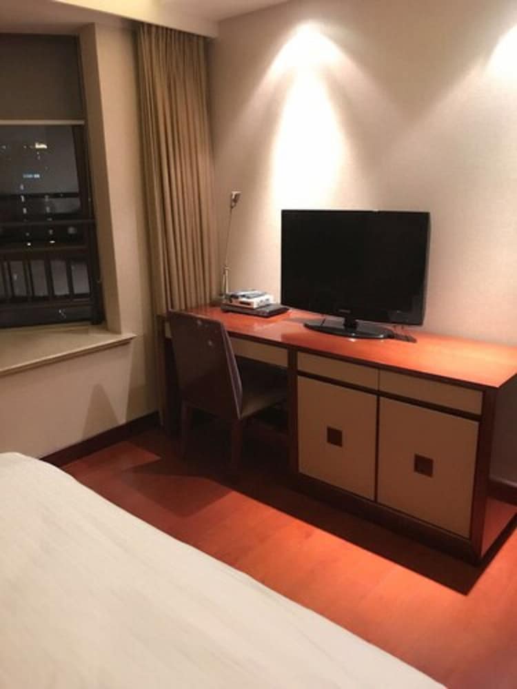 Shanghai ZiYuan Service Apartment 7/61