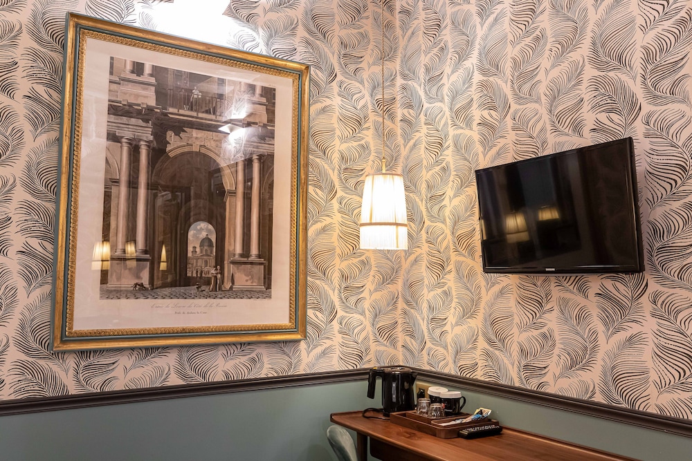 Dauphine Saint Germain Hotel 40/70