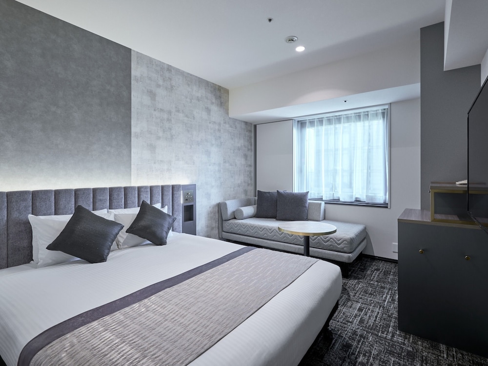 SUPERIOR QUEEN ROOM - for 3 people