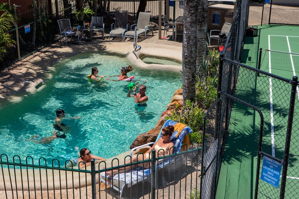 COOLUM BEACH GETAWAY RESORT 50/58