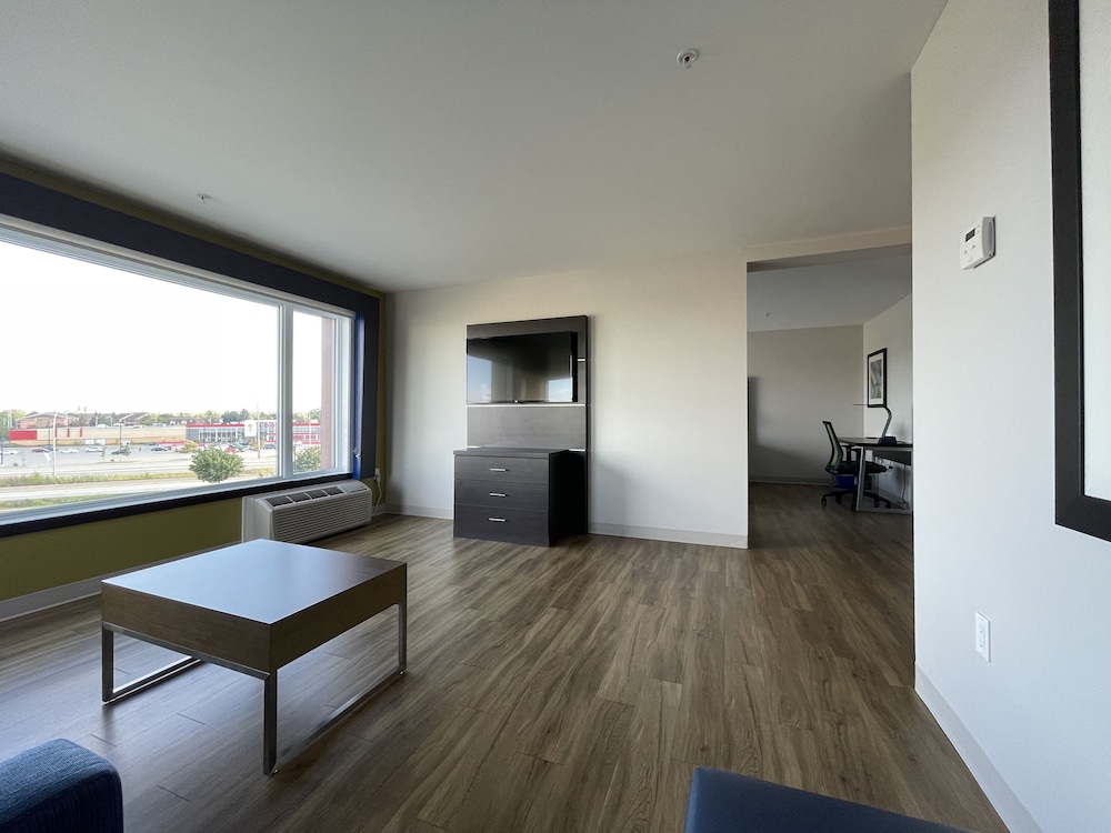 HOLIDAY INN EXPRESS & SUITES GATINEAU - OTTAWA 6/41