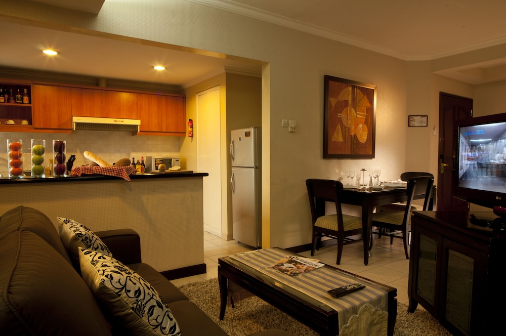 Grand Tropic Suites Jakarta 41/64