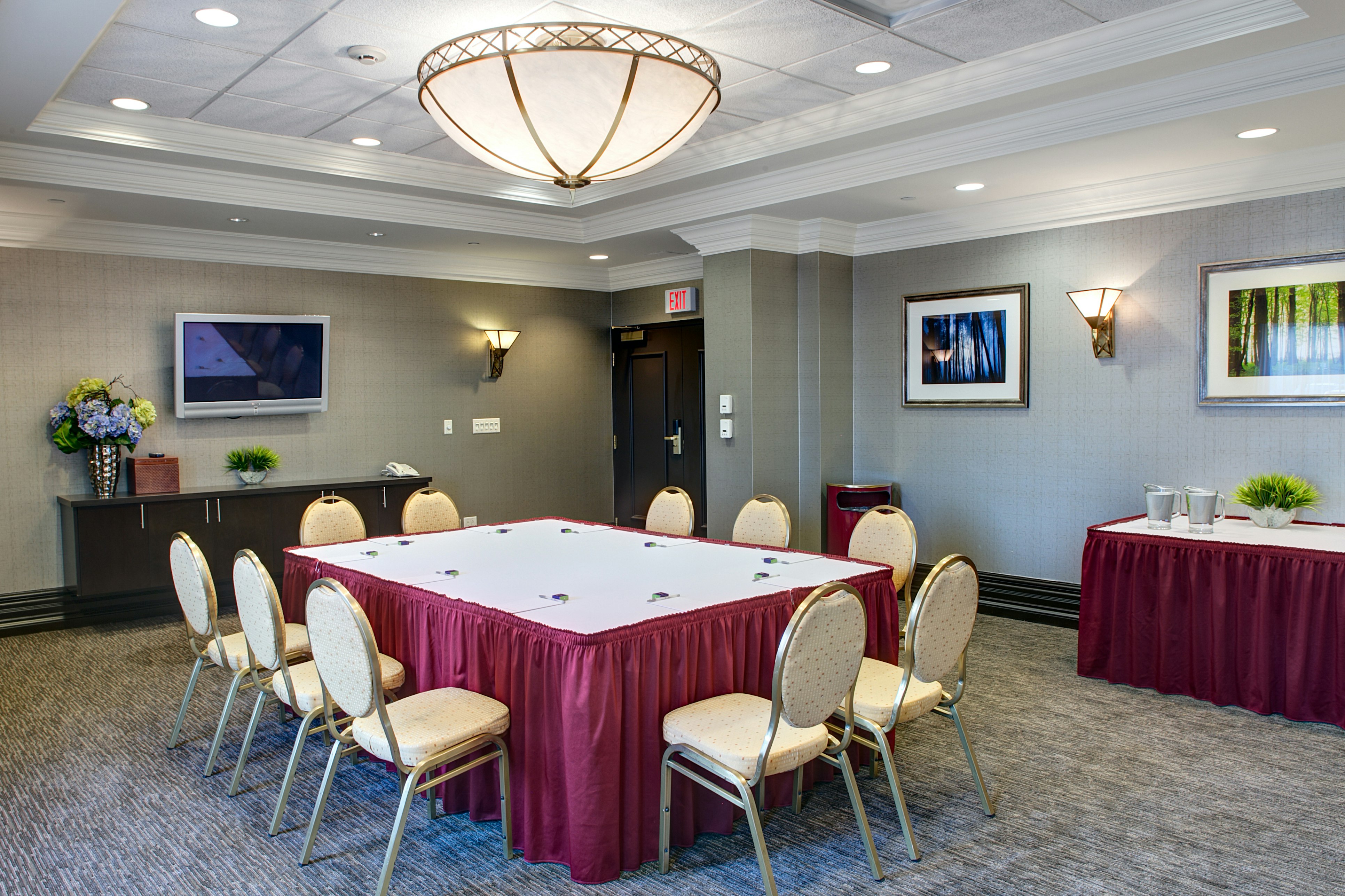 Hampton Inn & Suites By Hilton Toronto Airport 36/39