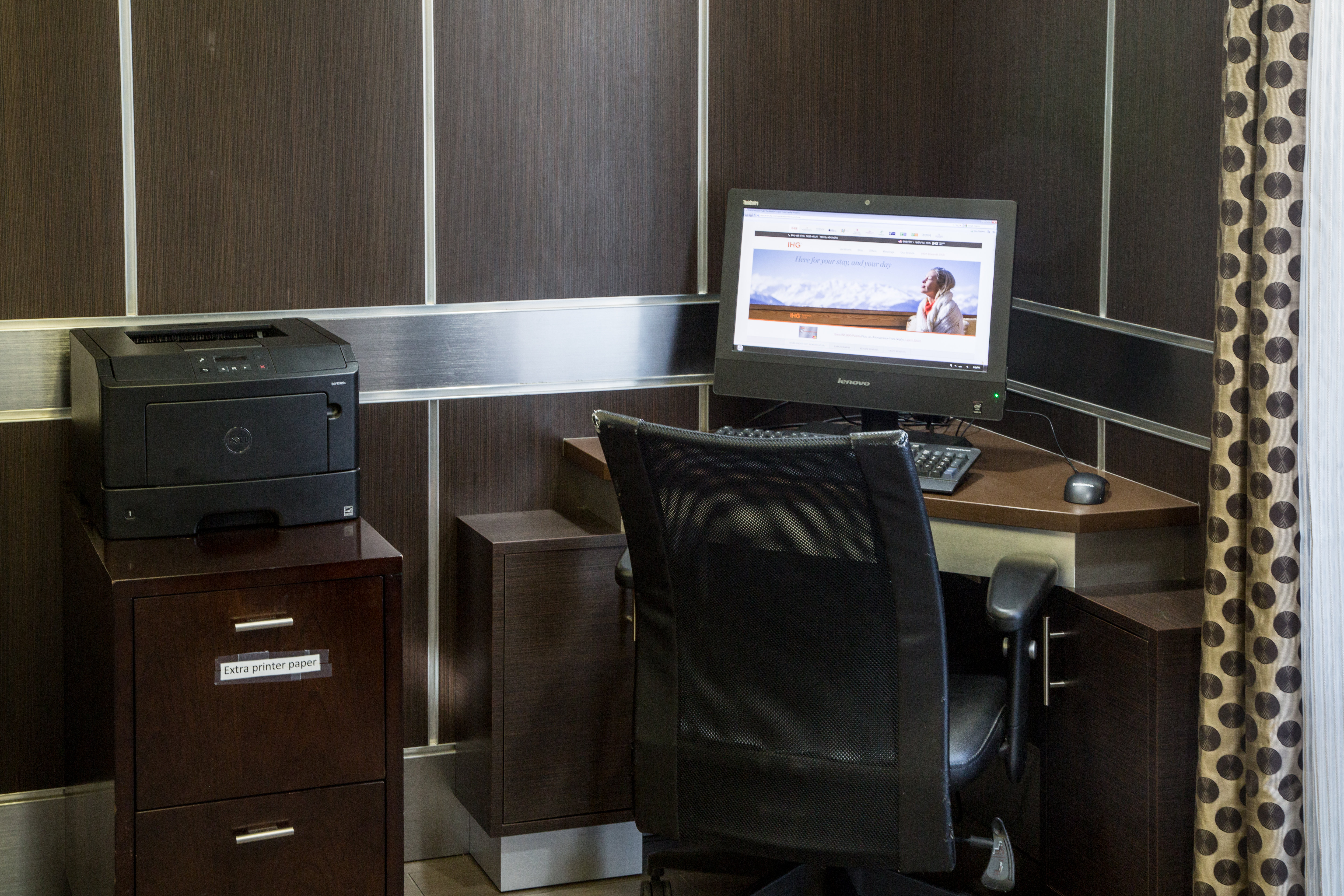 Holiday Inn Express Hotel Suites Oxford 45/46
