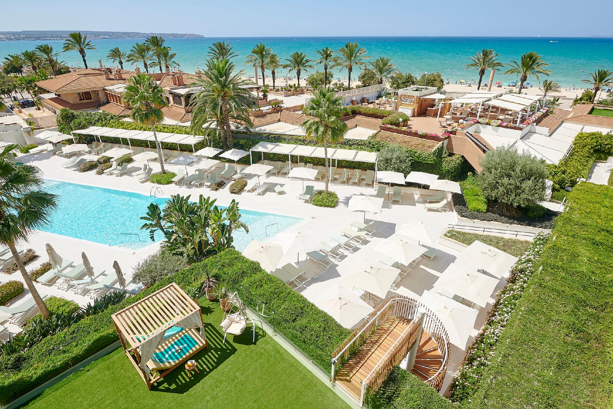 ROOM, DOUBLE BED, POOL VIEW