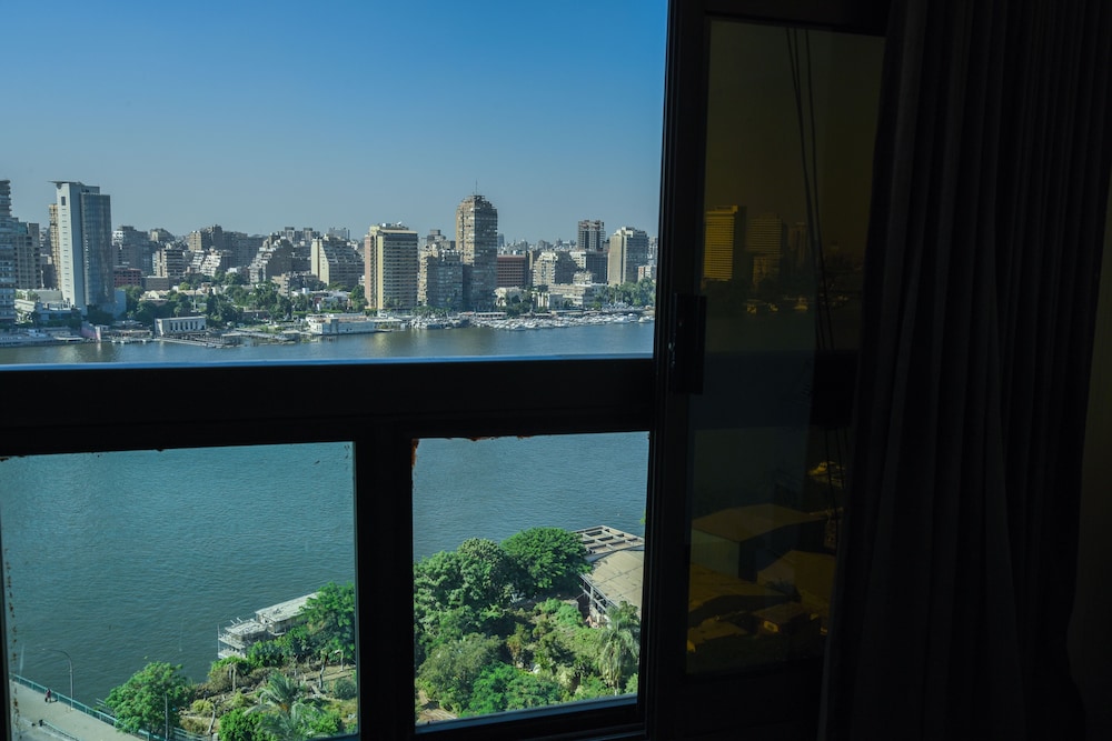 Nile Sky Suites Hotel 41/50