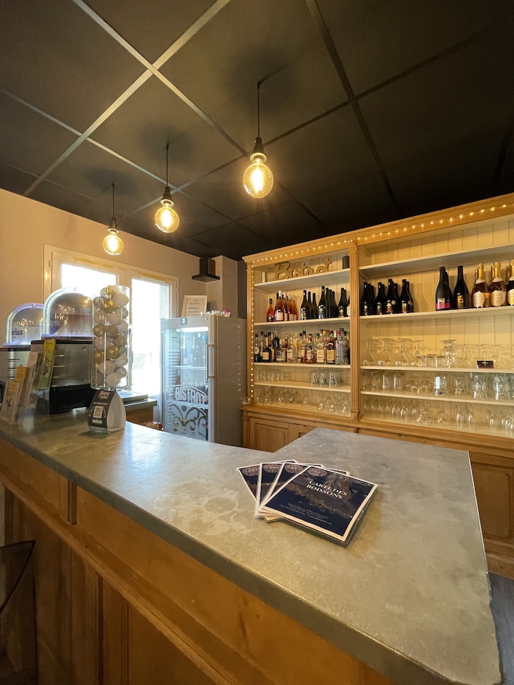 Hotel the Originals Saumur Ouest La Saulaie 6/63