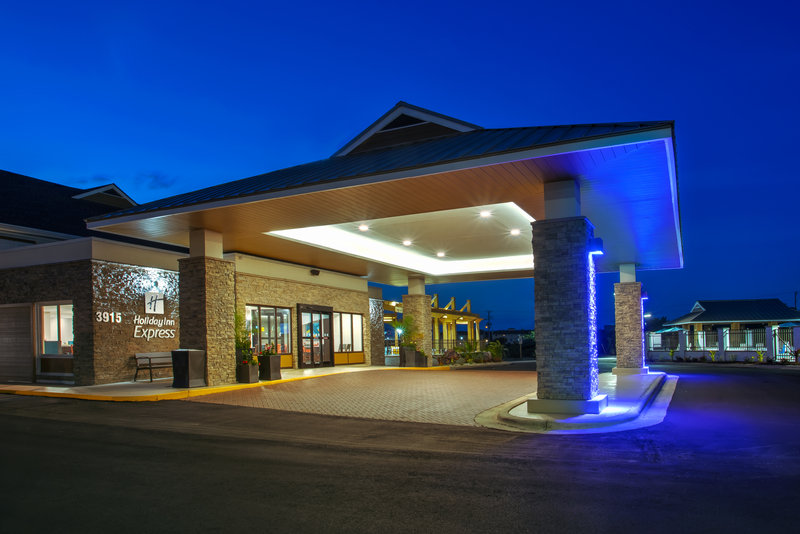 Holiday Inn Express Kitty Hawk Outer Banks 2/24