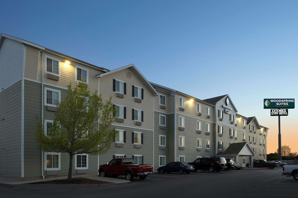 WoodSpring Suites San Antonio Fort Sam 34/41