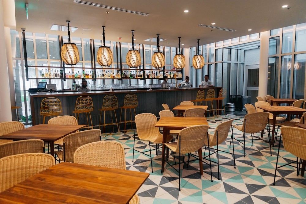 Emporio Cancun 33/48