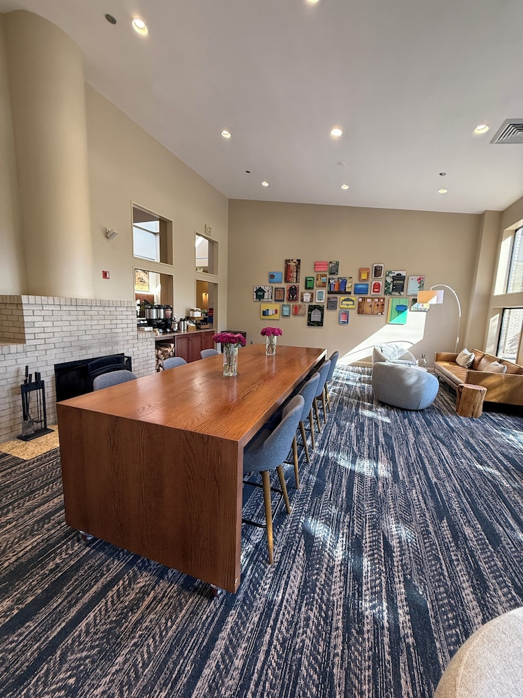 Bolger Center 5/51