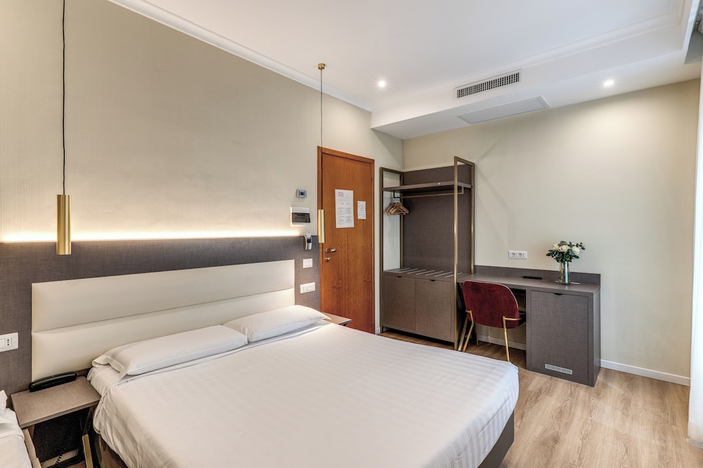 Flower Garden Hotel 9/47