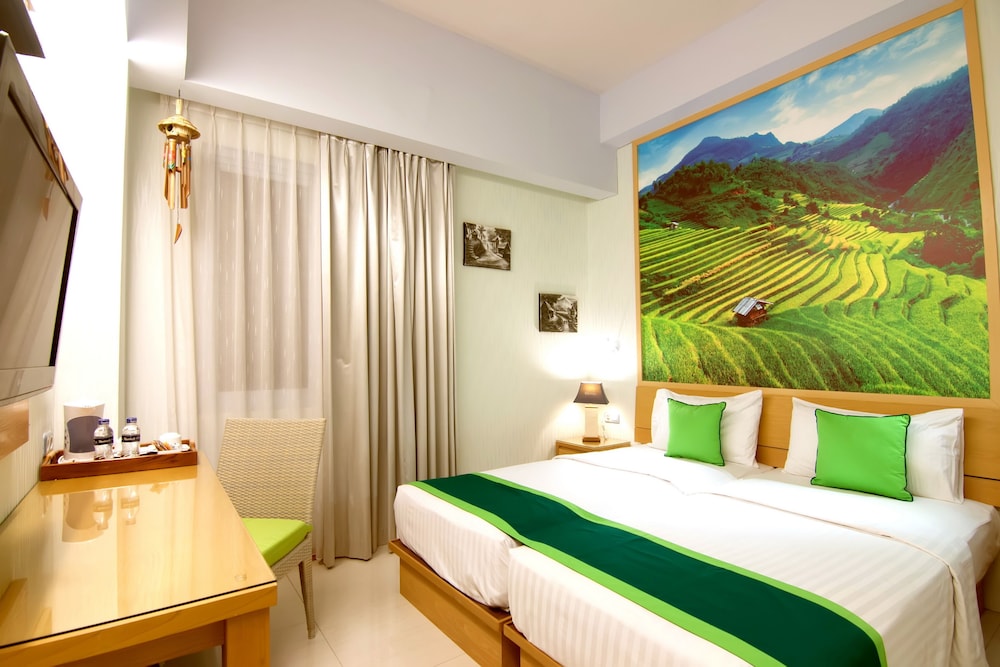 Rhadana Hotel 9/63