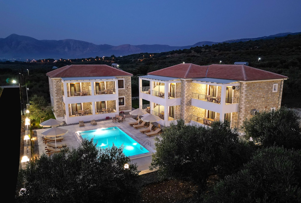 Michelangelo Suites & Apartments 10/69