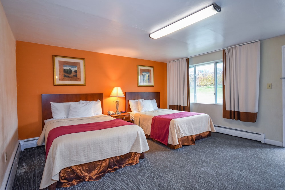 2 Bedrooms, Deluxe, 3 Double Beds
