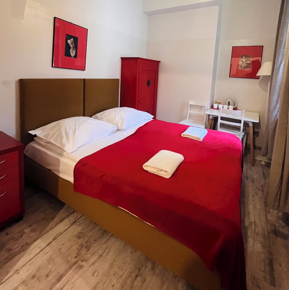 Oki Doki Old Town Hostel 12/50