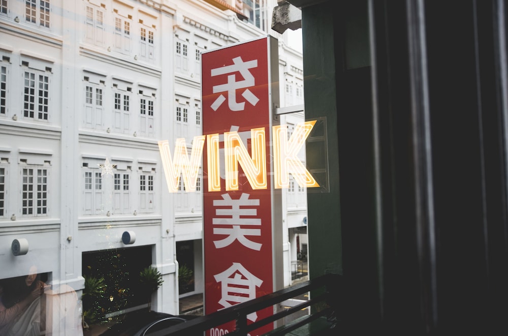 Wink @ Mosque Street 4/33