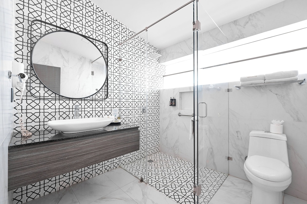 Hotel Estancia Business Class 47/50