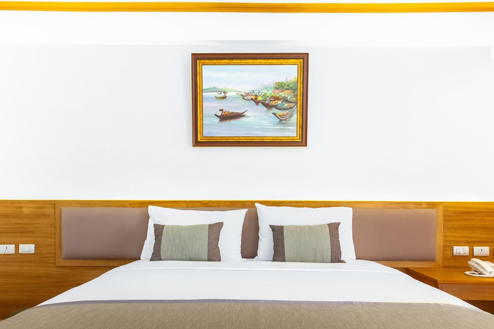 The Beverly Hotel Pattaya 72/78