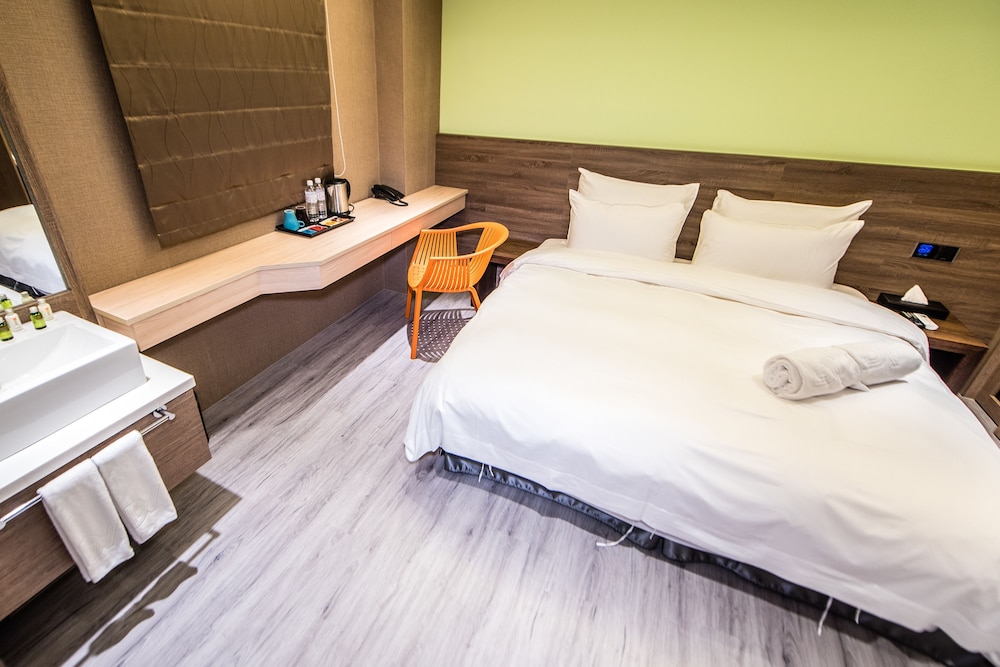 Bv Hotel 10/41