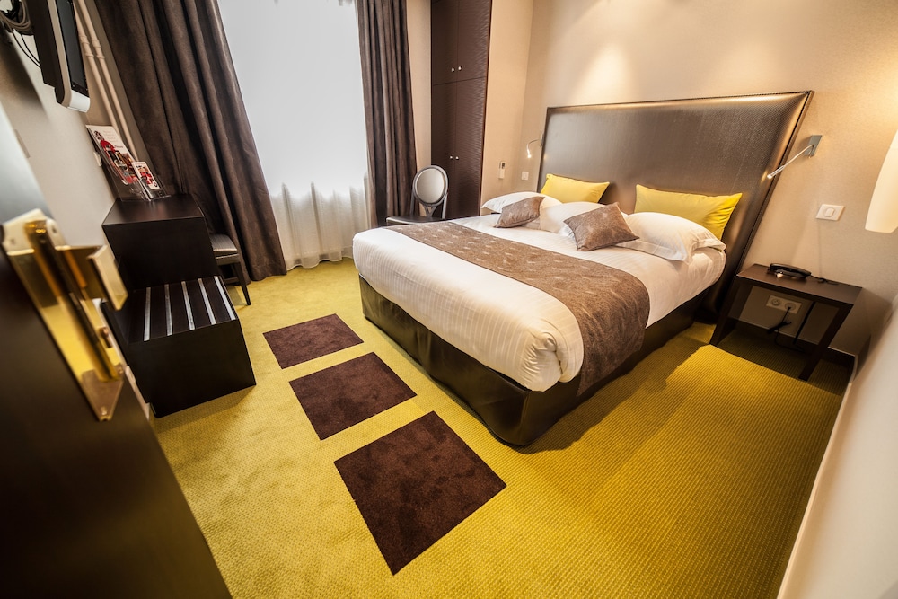 Hotel the Originals Des Princes Chambery 25/77