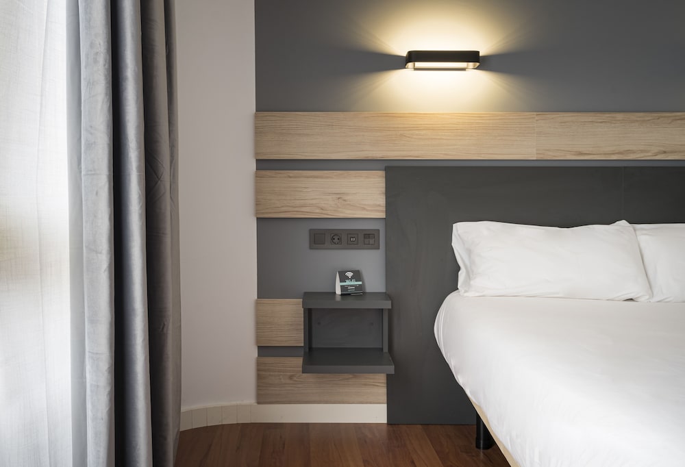 Aguera Hotel 23/29