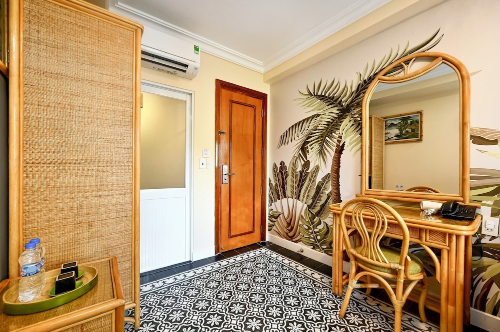 Spring House Hotel 2/64