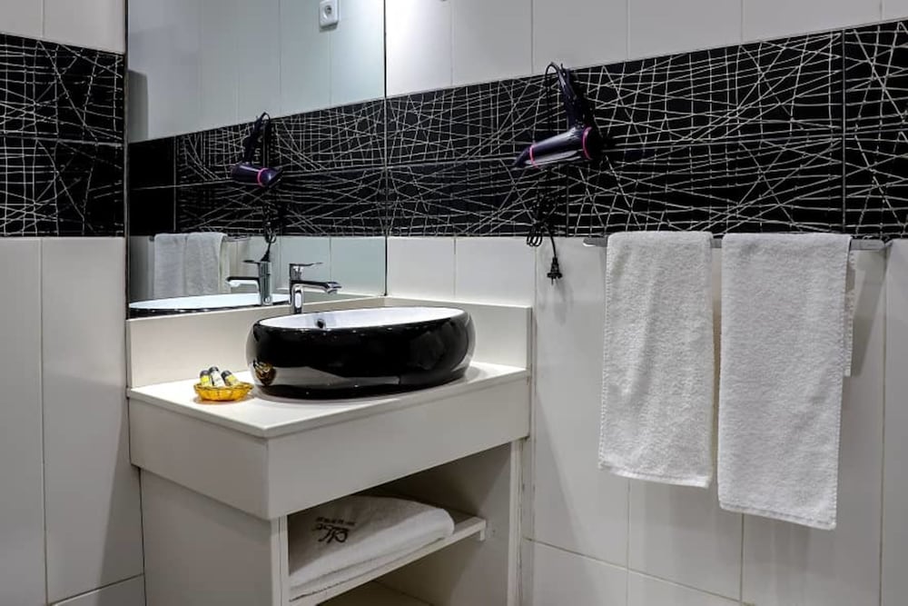 Miliet Hotel 29/30