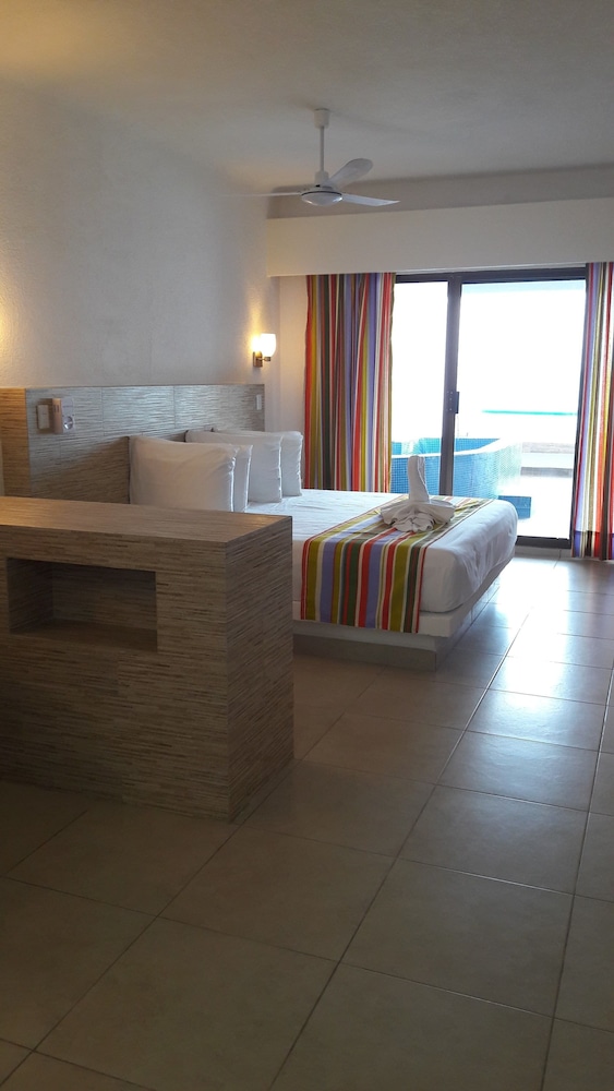 Pelicano Inn 43/67
