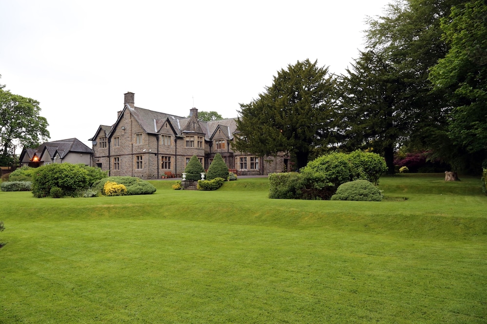 Maes Manor Hotel 47/50