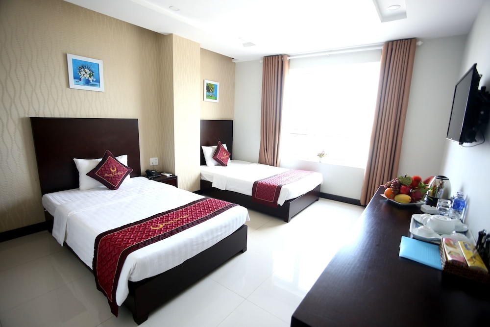 Huong Son Hotel 12/54